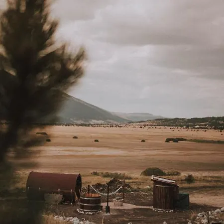 Barrel Land Blidinje - Drvena Bacva Za Spavanje Kemping Posušje