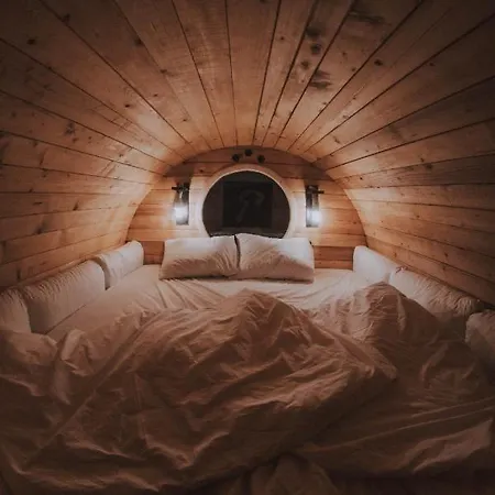 Barrel Land Blidinje - Drvena Bacva Za Spavanje Kamp alanı