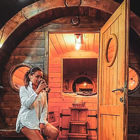 Kamp alanı Barrel Land Blidinje - Drvena Bacva Za Spavanje *